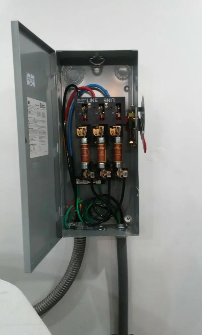 Three-phase disconnect switch installed for Smoke Detector Installation in Rosemont